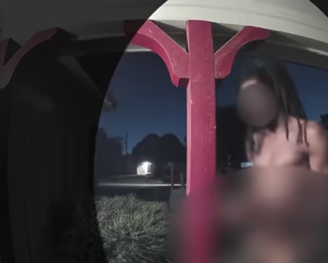 DoorDash driver in the buff